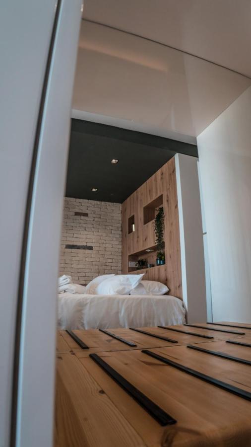 Cosea Living: Seaside Deluxe Suite In Harbour 107B Paphos Exteriér fotografie